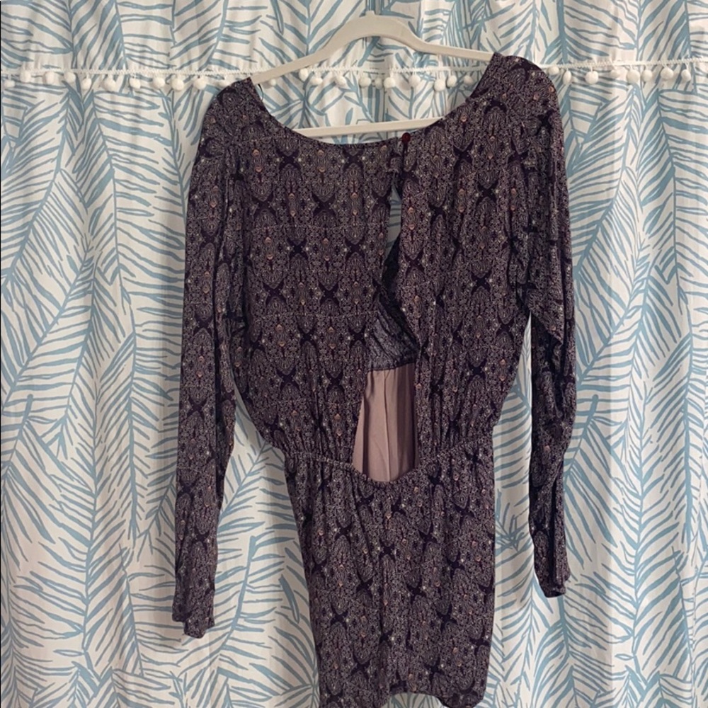 Backless Romper - Picture 5 of 9